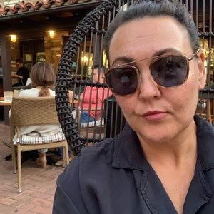 Meet your Posher, Debby